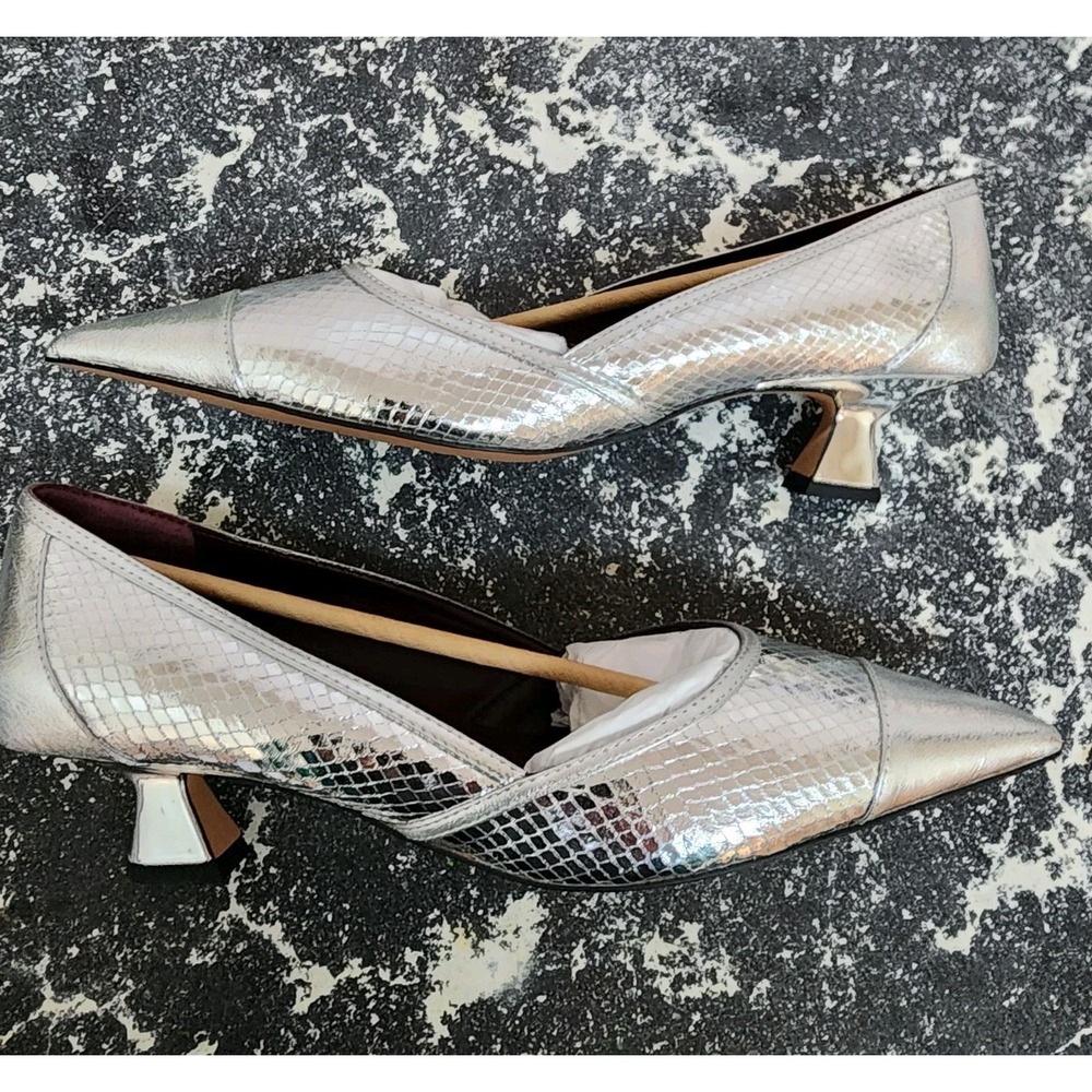 Franco Sarto Darcy Pointed Toe Kitten Heel Silver Women's Size 9 NEW